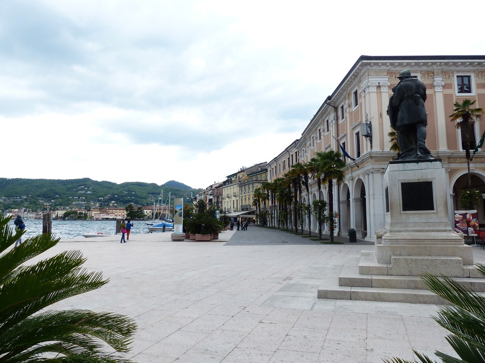 Arrivare a Brescia in autobus per scoprire il lago d’Iseo e la Franciacorta